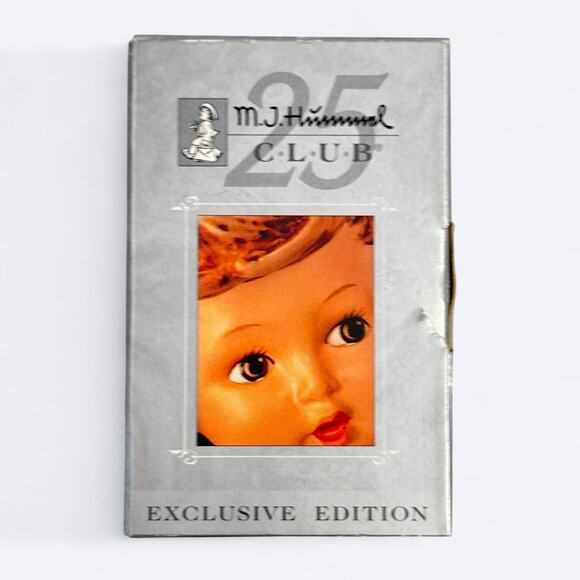 VTG‎ Y2K Honor Student #1528 & Puppet Princess #1664 M.J. Hummel Club 2000, 2001 - Picture 11 of 15